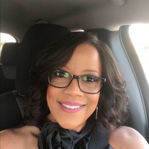 Meet your Posher, Deirdre